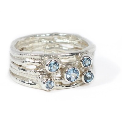 Silver 2,5mm Sky Blue Topaz Cyclone 5 Ring
