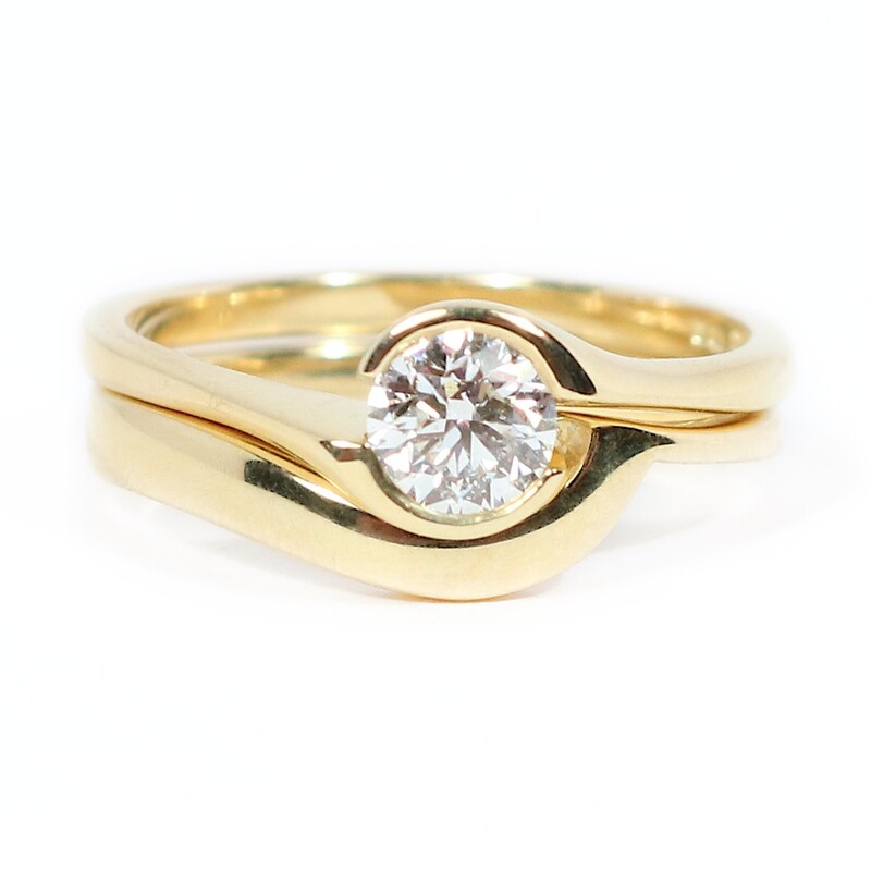18ct Yellow Gold Pucci Fitted Wedding Ring
