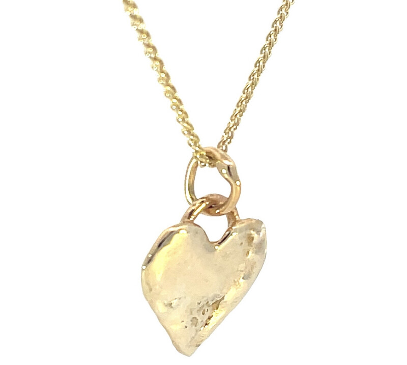 9ct Gold Heart Pendant  (15mm wide)