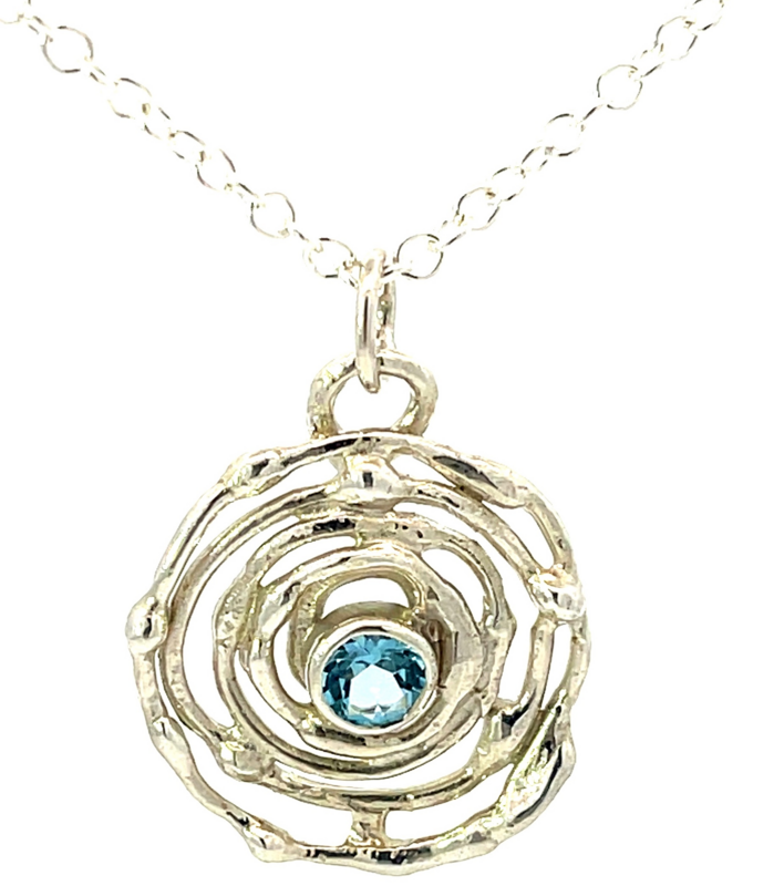 Silver Swiss Blue Topaz Montana Swirl Pendant &amp; Chain (20mm)