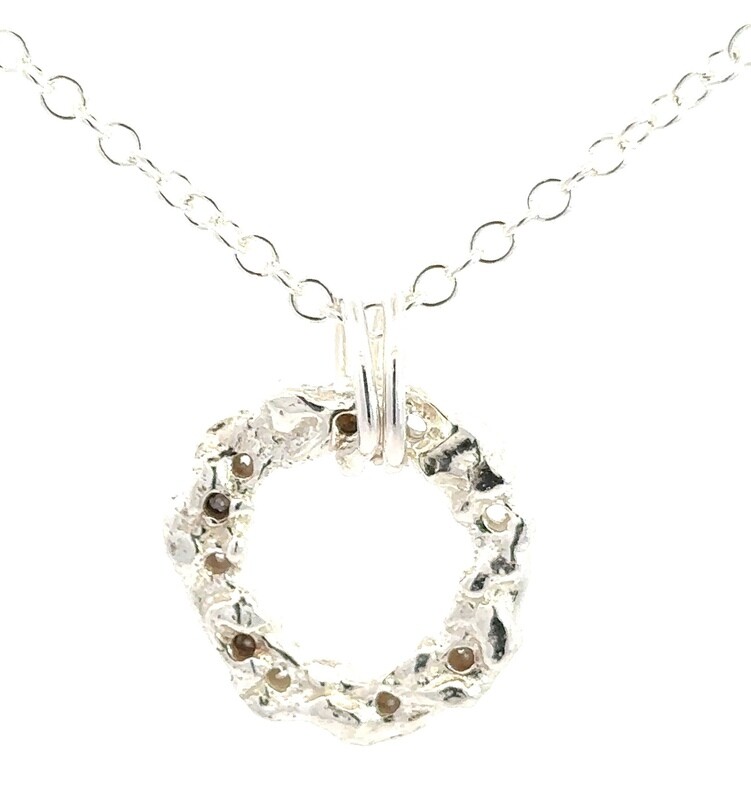 Silver Filigree Pendant &amp; Chain (18mm)