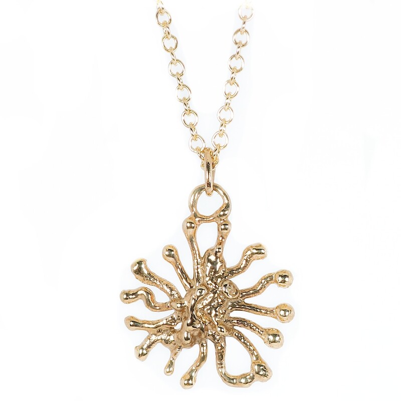 9ct Yellow Gold Sunray Coral Pendant