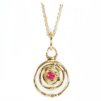 18ct Gold Claw Set Ruby Montana Swirl Pendant (13mm Diameter)