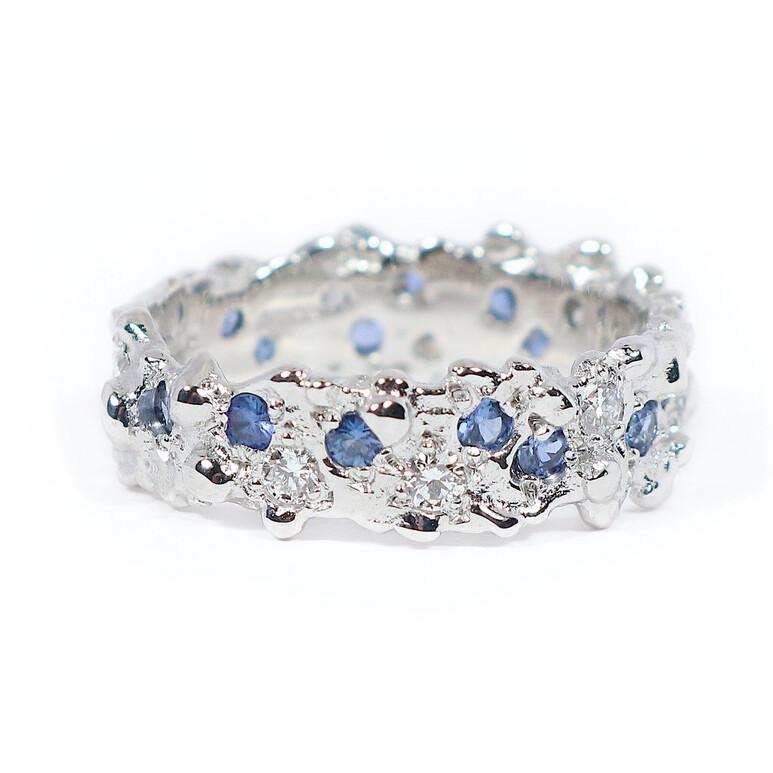 18ct White Gold Blue Sapphire &amp; Diamond Filigree Ring