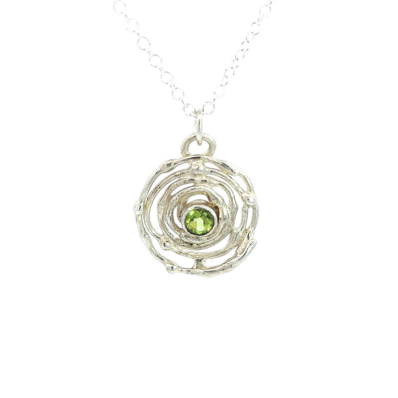 Silver Peridot Montana Swirl Pendant &amp; Chain (20mm)