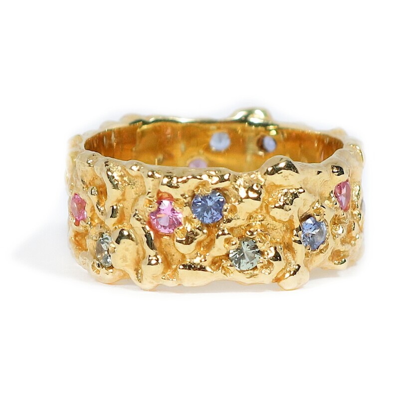18ct Gold Mixed Sapphire Wide Filigree Ring
