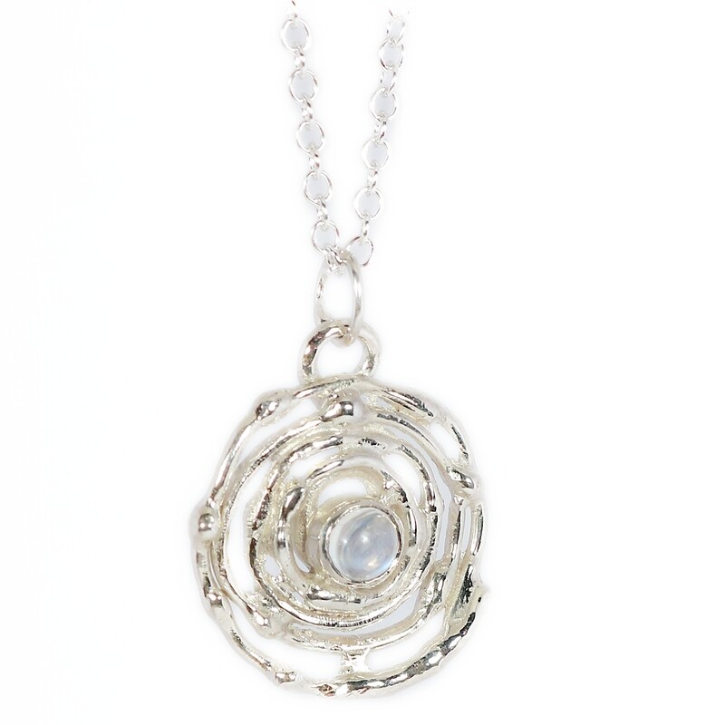 Silver Moonstone Montana Swirl Pendant &amp; Chain (20mm)