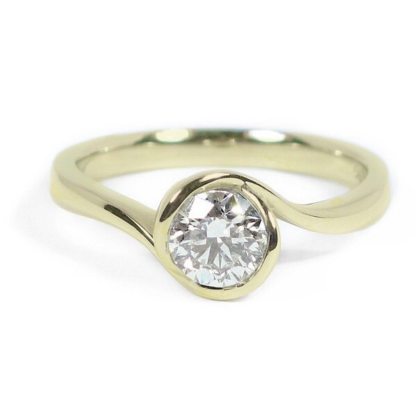 18ct Yellow Gold Diamond Rosebud Ring