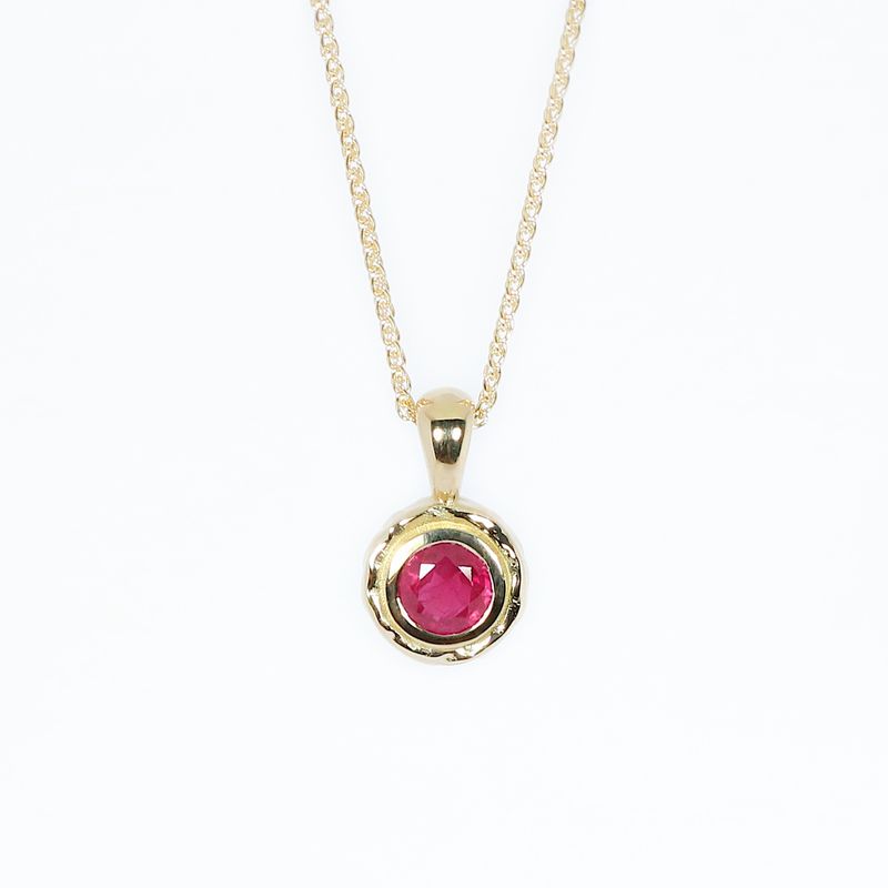 18ct Yellow Gold Ruby Cyclone Pendant