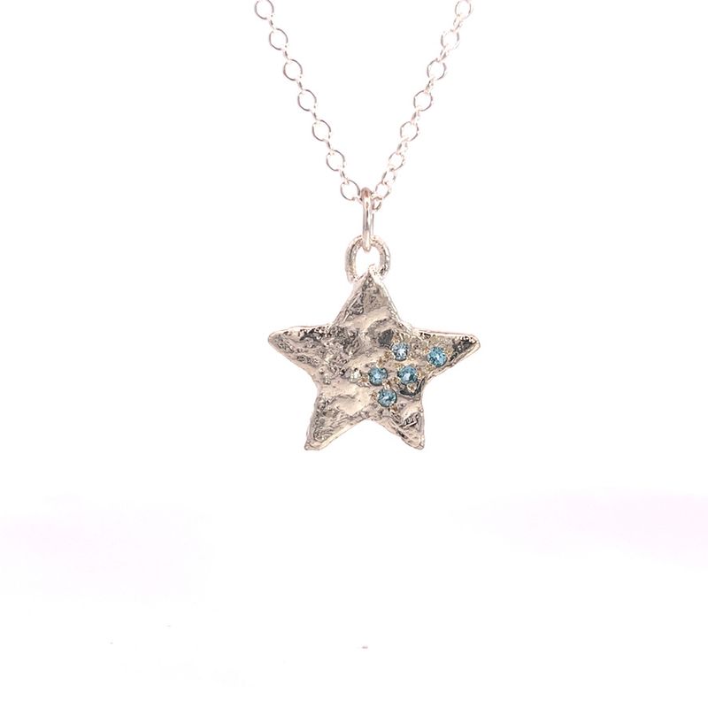 Silver Swiss Blue Topaz Star Pendant &amp; Chain (20mm wide)