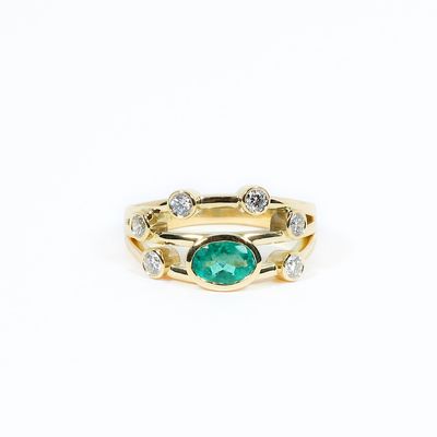 18ct Yellow Gold Emerald &amp; Diamond Seven-Stone Polished Twister Ring