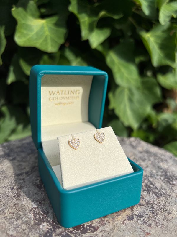 ​9ct Yellow Gold Diamond Heart Studs