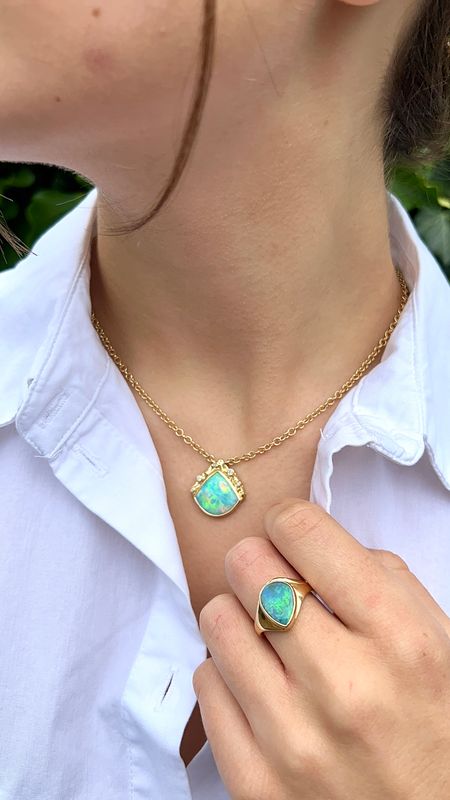 18ct Gold Black Opal​ Lagoon Signet Ring