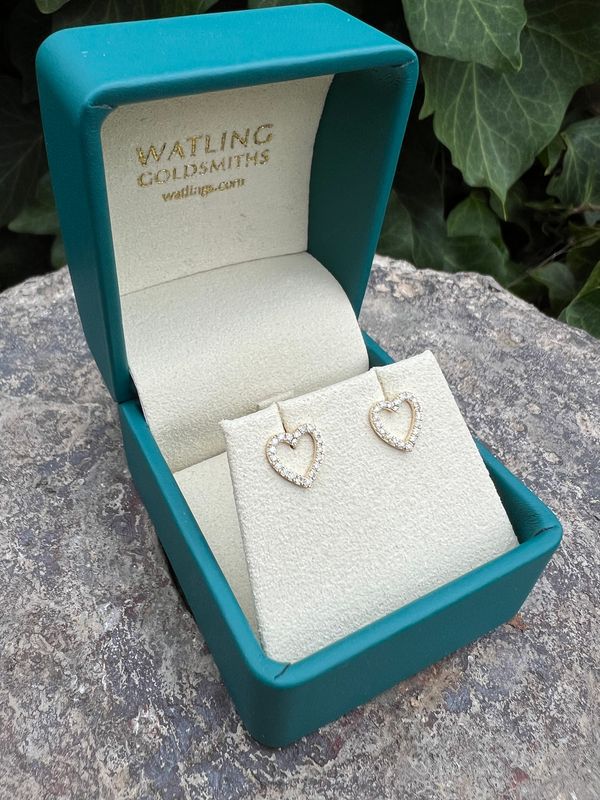 ​9ct Yellow Gold Diamond Open Heart Studs