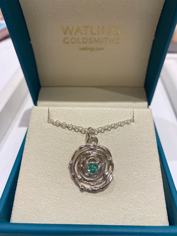 ​Silver Emerald Montana Swirl Pendant &amp; Chain (20mm Diameter)