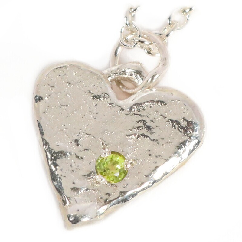 Silver Peridot Heart Pendant &amp; Chain (15mm wide)