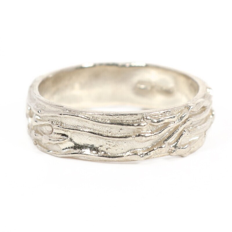 Silver 6mm Lined Filigree Ring