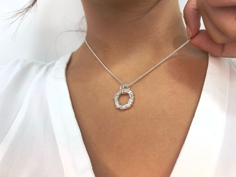 Silver Filigree Pendant &amp; Chain (18mm)