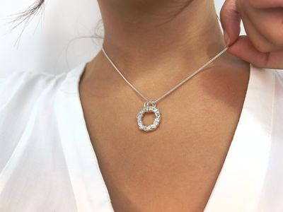 Silver Filigree Pendant &amp; Chain (18mm)