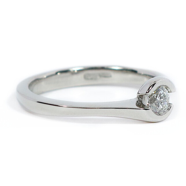 Platinum 0.25ct Diamond Single Stone Pucci Ring