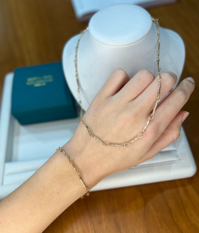9ct Gold Hairpin Bracelet