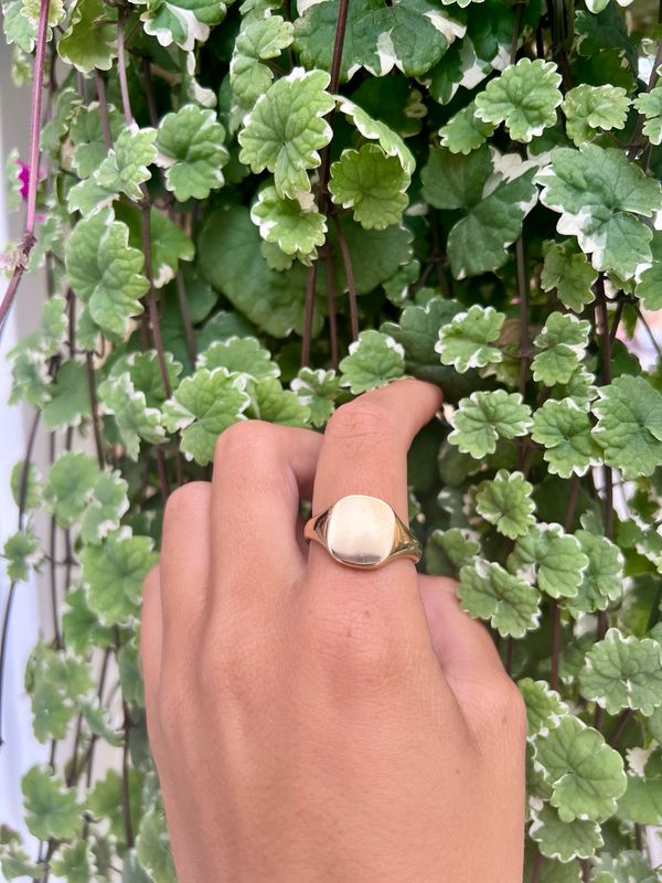 9ct Gold 13x12mm Cushion Signet Ring