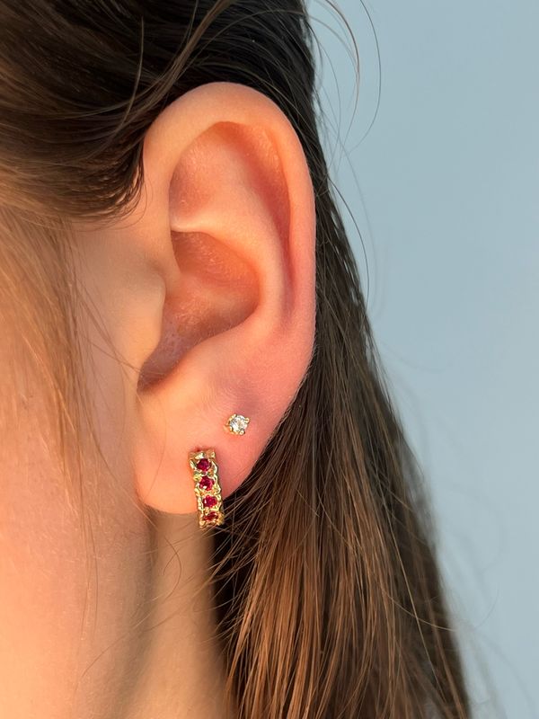 9ct Yellow Gold Claw Set Sky Blue Topaz Stud Earrings