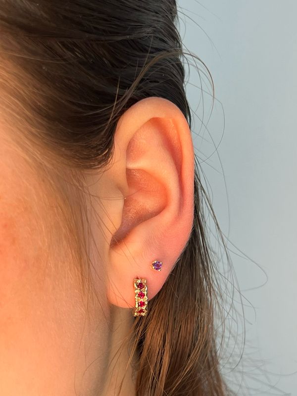 9ct Yellow Gold Claw Set Amethyst Stud Earrings