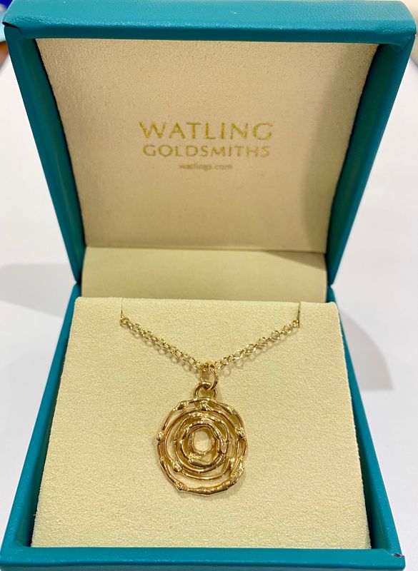 9ct Yellow Gold Large Montana Swirl Pendant