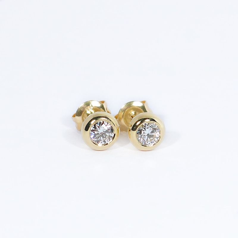 18ct Gold Diamond Timeless Diamond Stud Earrings​