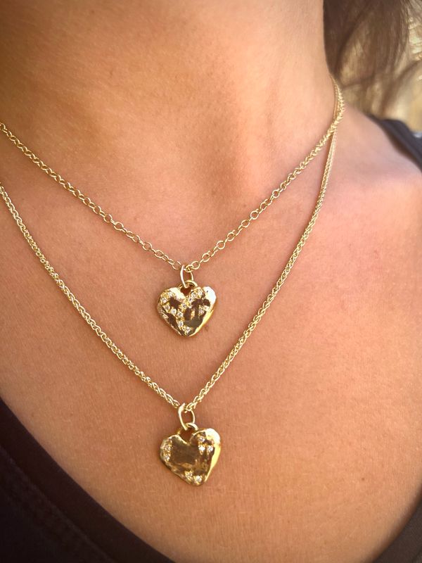 9ct Gold x12 Diamond Heart Pendant (15mm wide)