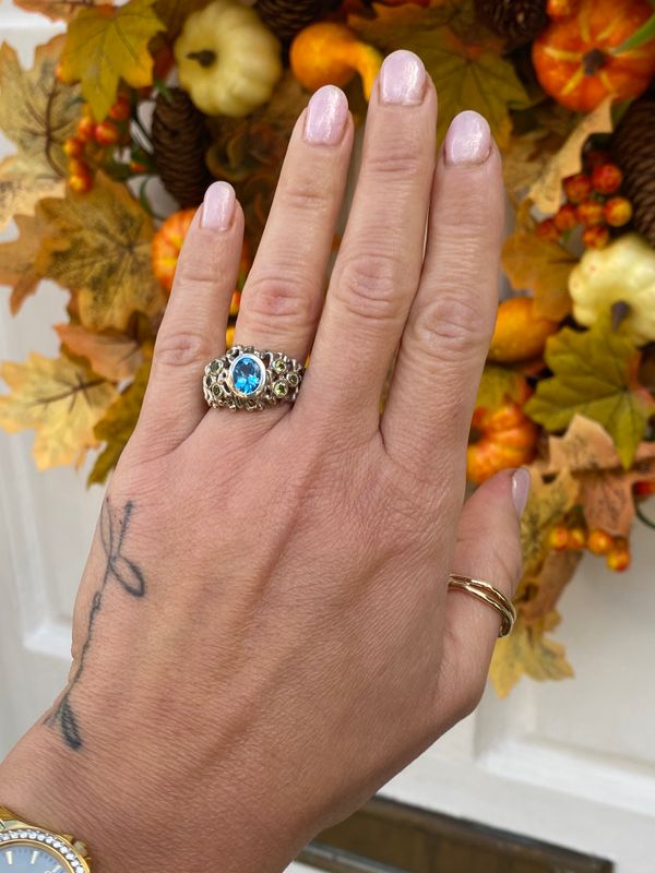 Silver Swiss Blue Topaz &amp; Peridot Birdsnest Ring