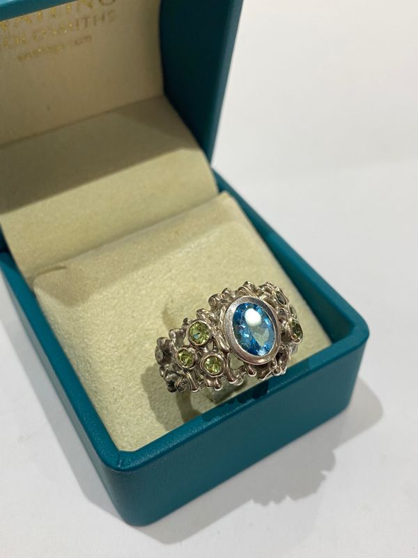Silver Swiss Blue Topaz &amp; Peridot Birdsnest Ring