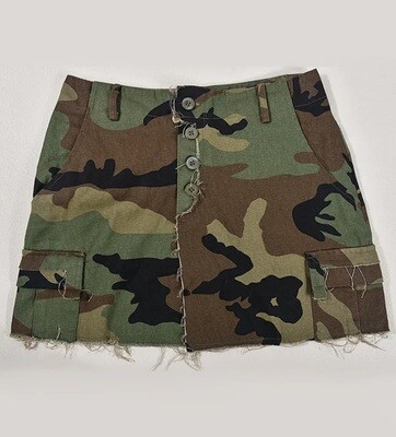 Camo women Hem Cargo Frayed Skirt