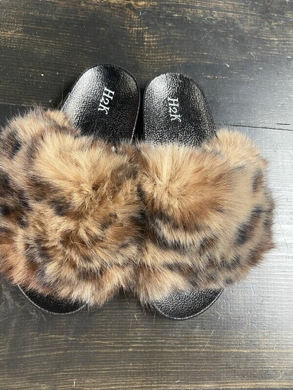 Puffy Print Slippers
