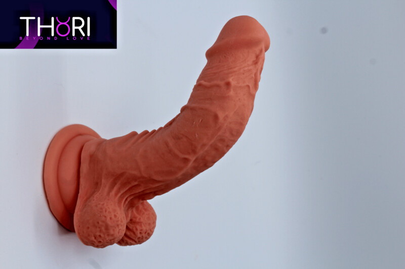 DILDO A VENTOSA - FLEXI IPERREALISTICO - VERSATILE