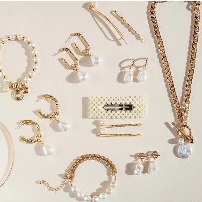COLLARES - ARETES - CARTERAS -