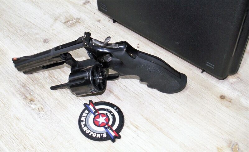 SMITH & WESSON 686-4