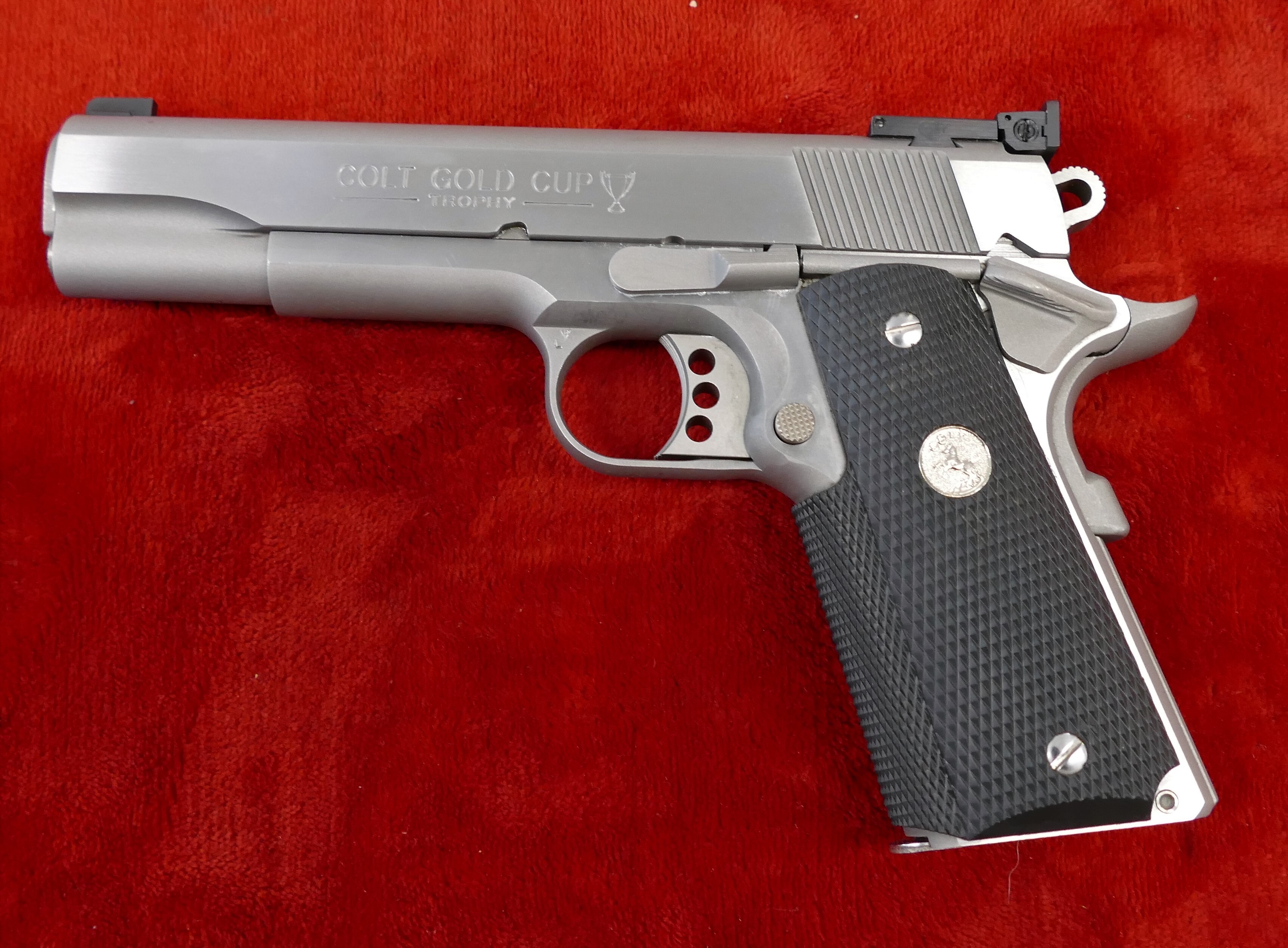 COLT GOLD CUP TROPHY - 2 MODELES