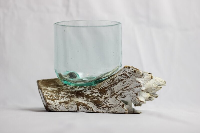 Holz mit Glasvase