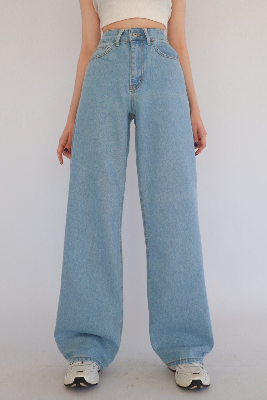 Light Blue Baggy Jeans
