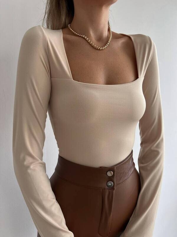 Wide Collar Sandy CremeCrop