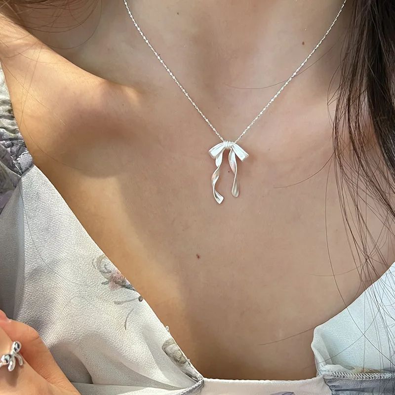 Silver Bow Necklace