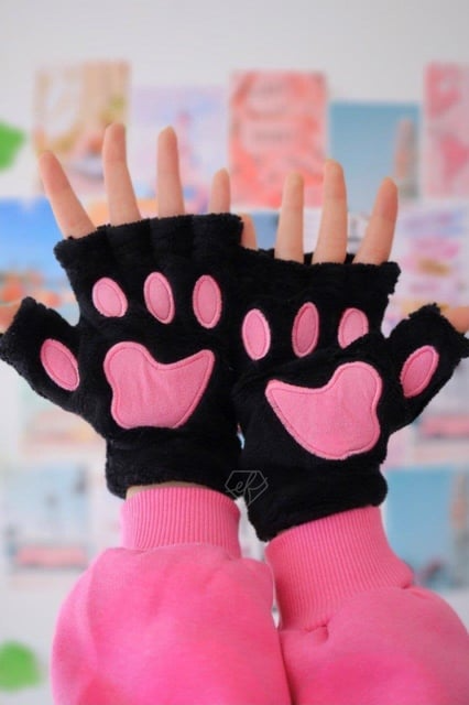 Black Paw Gloves