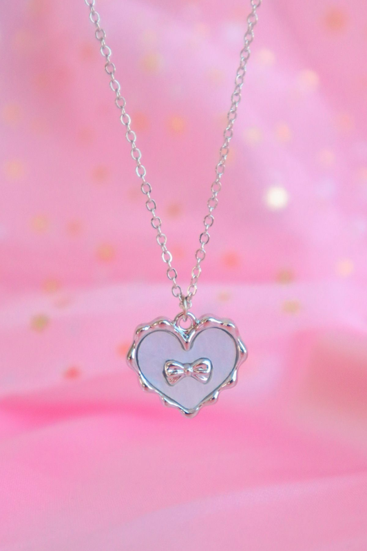 Bow Insıde Heart Necklace