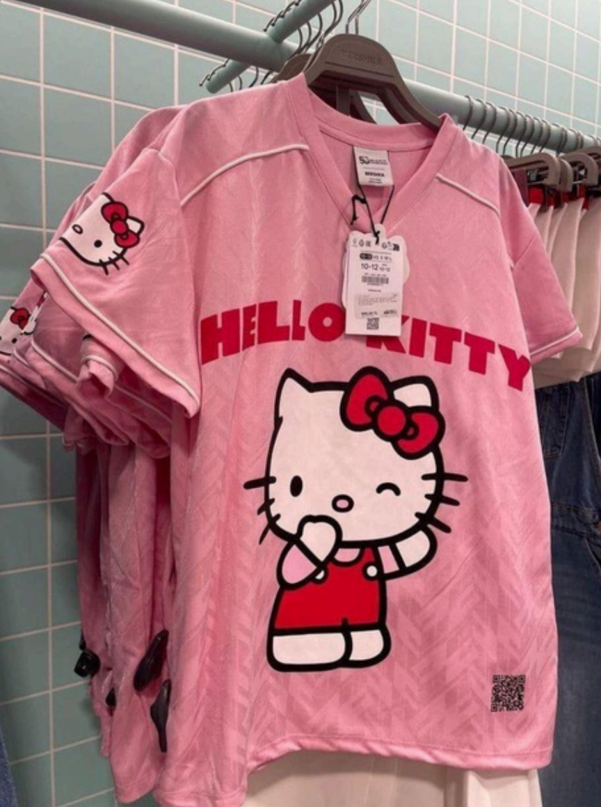 Hello Kitty Wink Oversized  Unisex Jersey