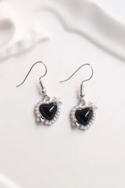 Black Seashell Heart Earrings