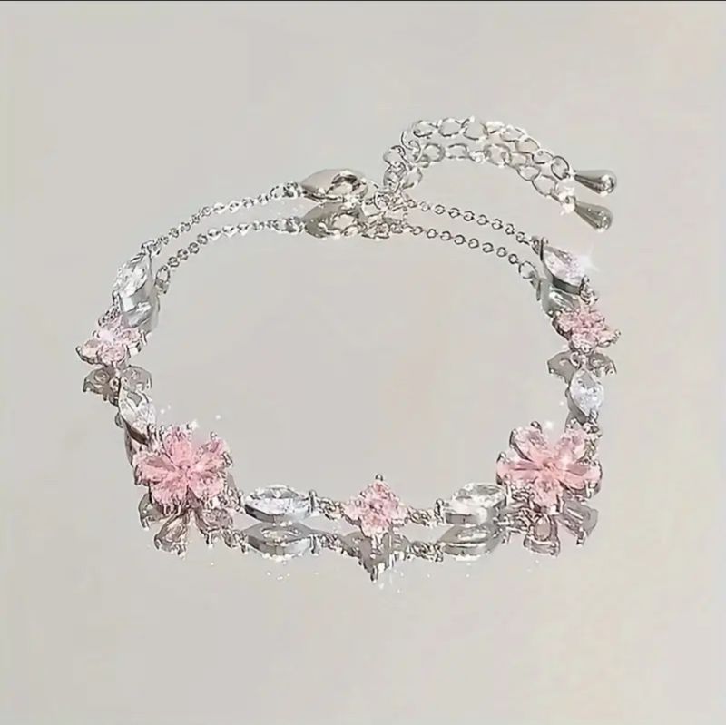 Elegant Flower Bracelet 