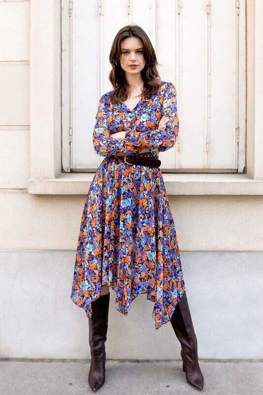Midi jurk met bloemenprint Midi jurk met bloemenprint