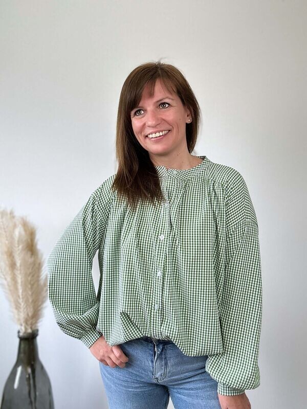 Blouse Fenna Kaki (laatste stuk) Blouse Fenna Kaki (laatste stuk)